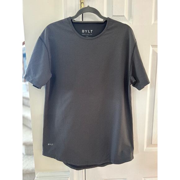 BYLT Drop Cut Lux Grey Micro Polka Dot Short Sleeve Shirt - Picture 1 of 5